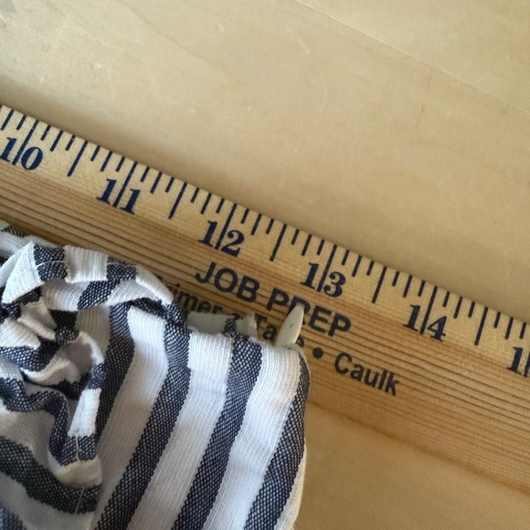 Zara Blue and White Searsucker Ruffle Front Shorts - {Small} - Picture 6 of 6